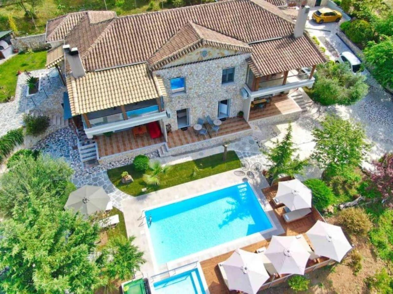 הוילה Áno Korakiána Petra House מראה חיצוני תמונה