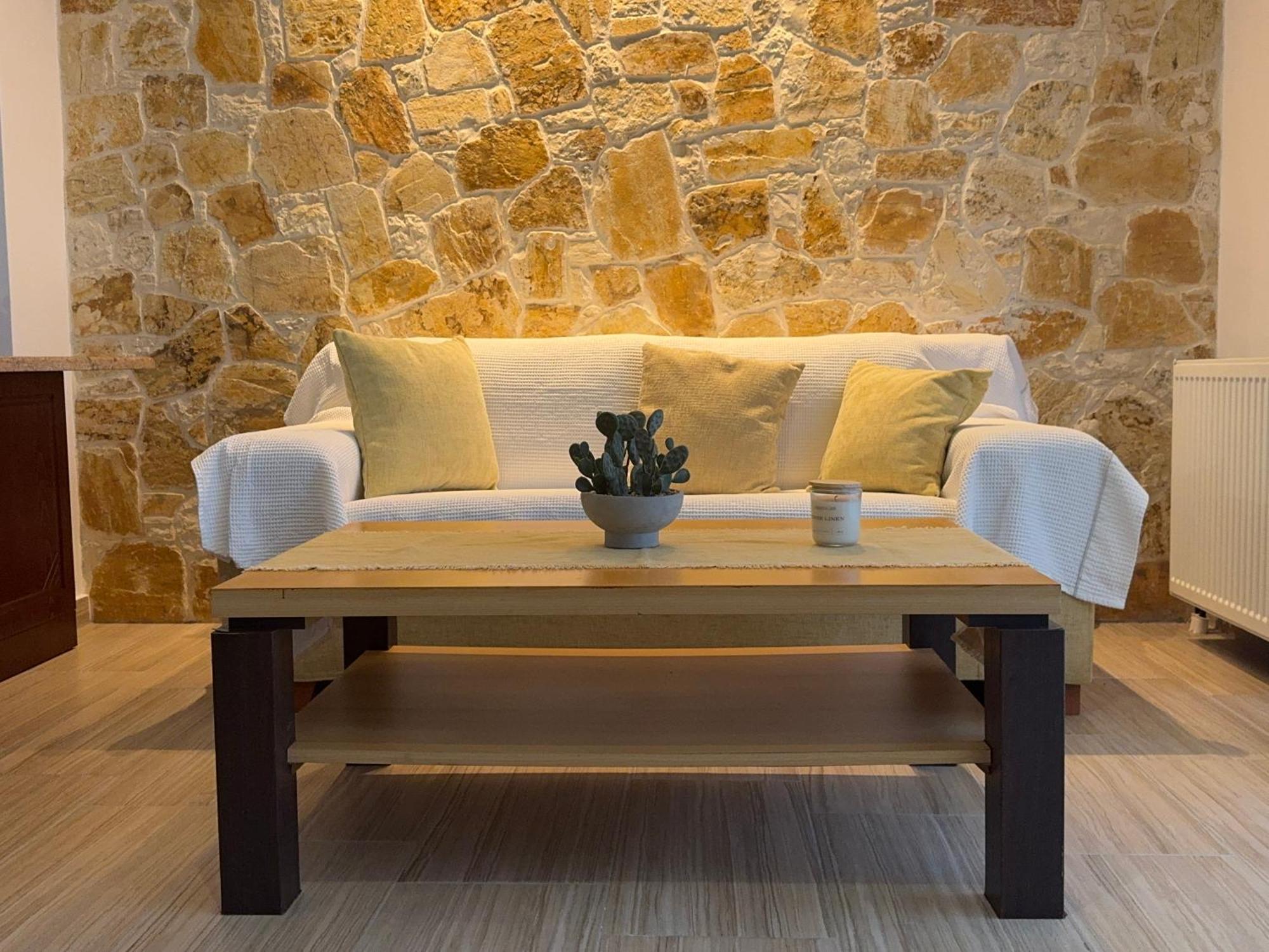 הוילה Áno Korakiána Petra House מראה חיצוני תמונה
